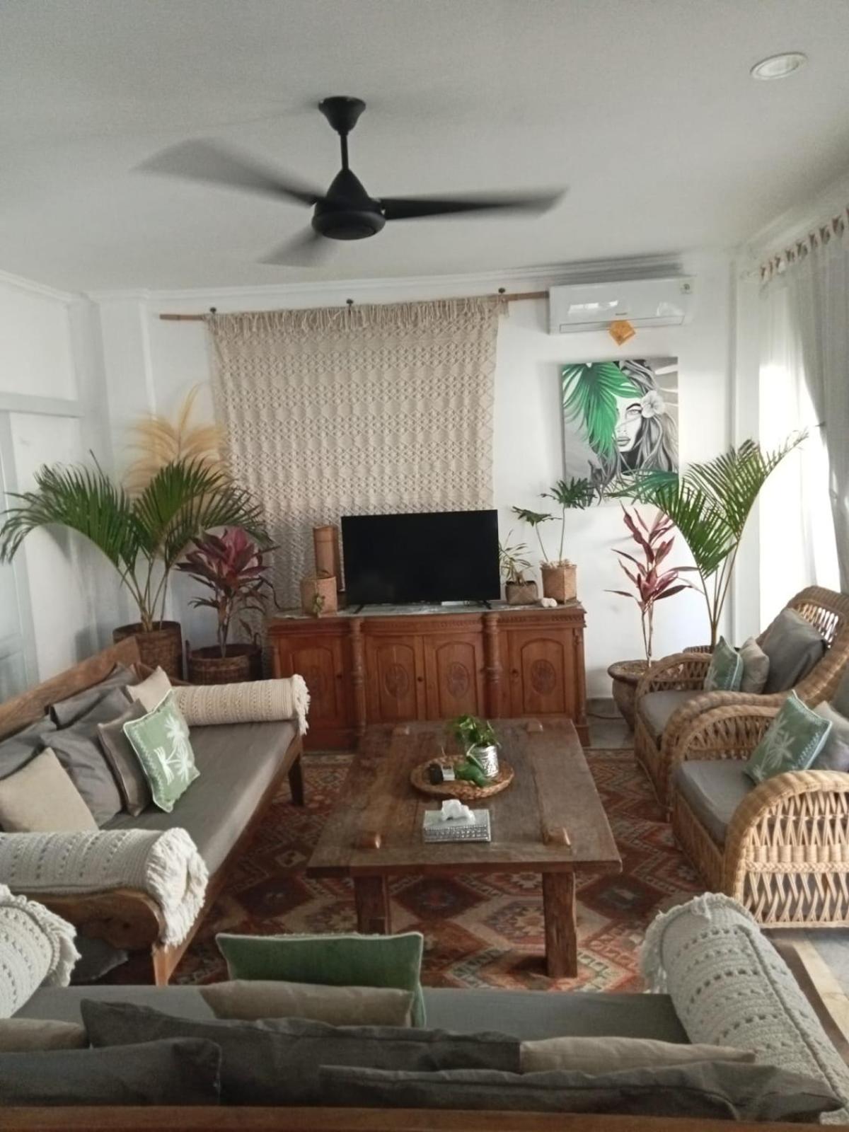Bali Court Hotel & Apartment Легиан Екстериор снимка