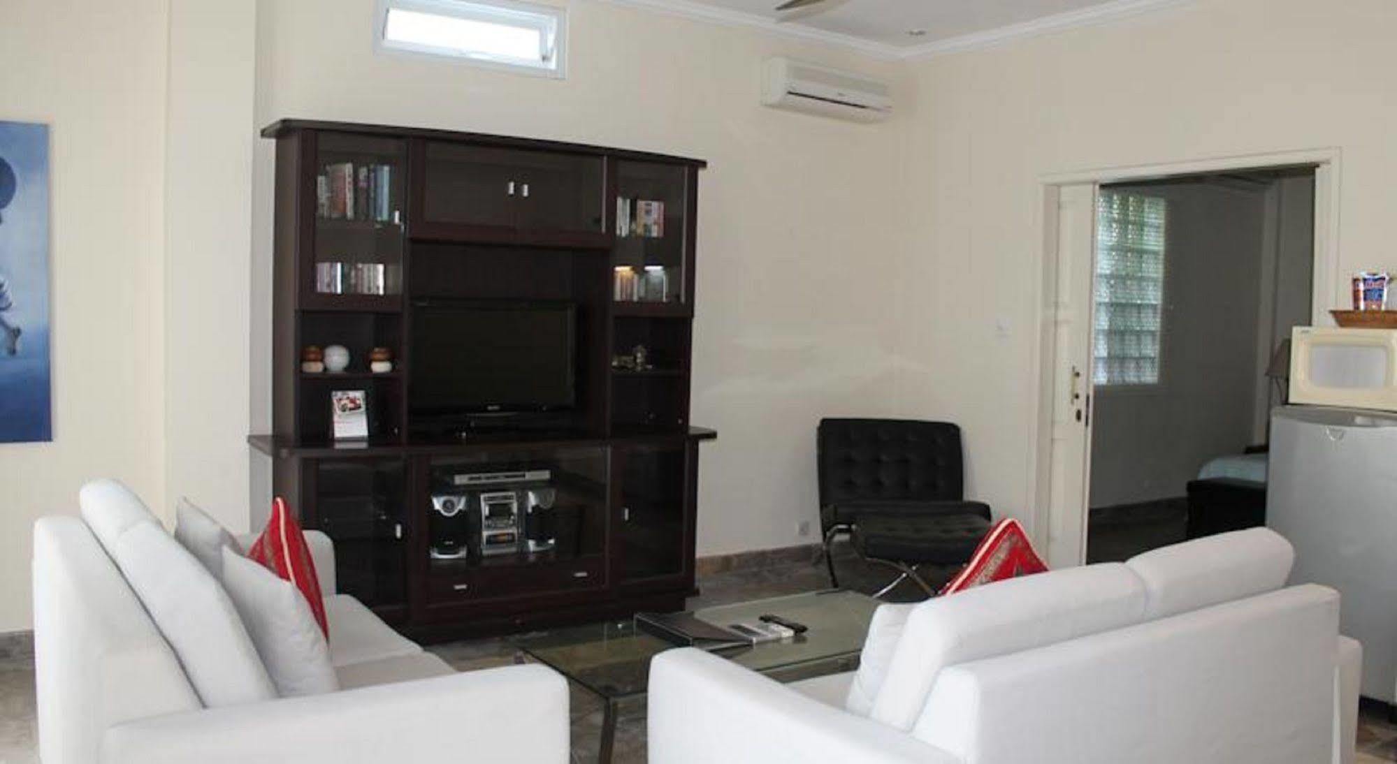 Bali Court Hotel & Apartment Легиан Екстериор снимка
