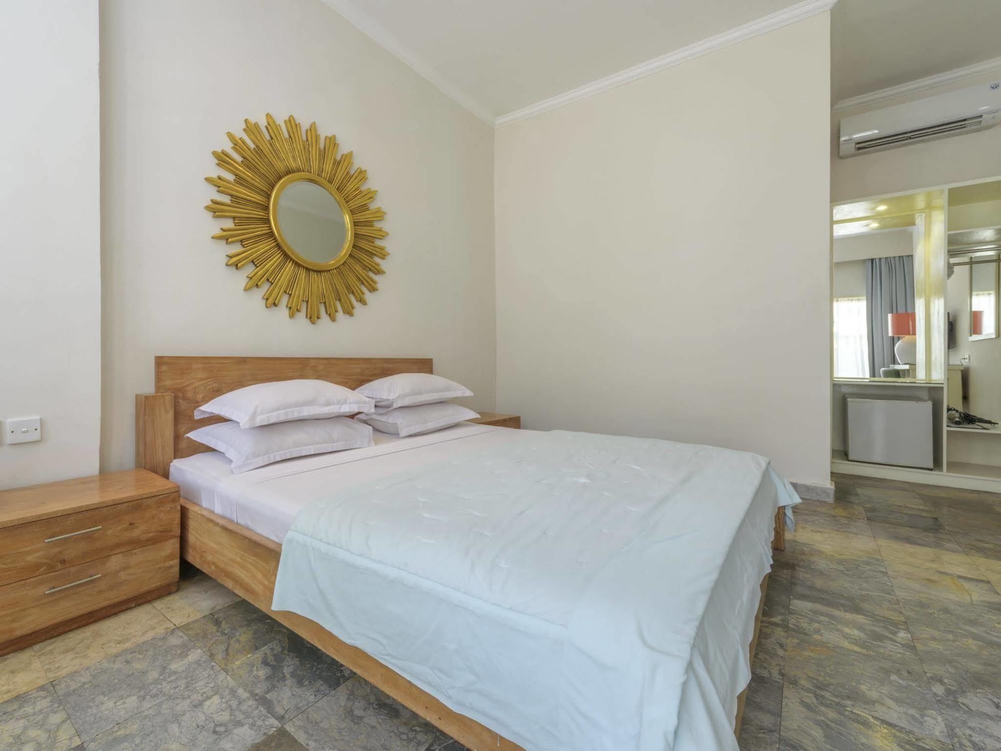 Bali Court Hotel & Apartment Легиан Екстериор снимка